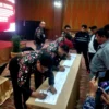 Saksi Haru Dhani Menolak Tanda Tangani Hasil Rekap KPU Kota Bandung