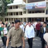 Wapres Gibran Rakabuming Raka saat mengunjungi Muhammadiyah Boarding Scholl. (Foto: Sandika Fadilah / Jabar Ekspres)