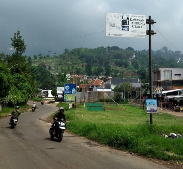 Dewan Dorong Moratorium Pembangunan di Lahan Konservasi Kawasan Bandung Utara yang nampak beralih fungsi. (Son)