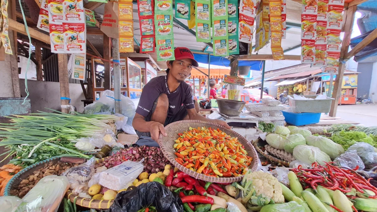 Jelang Tahun Baru 2025, Harga Cabai di Pasar Baleendah Alami Kenaikan! Pedagang sayuran di Pasar Baleendah. (Agi / Jabar Ekspres)