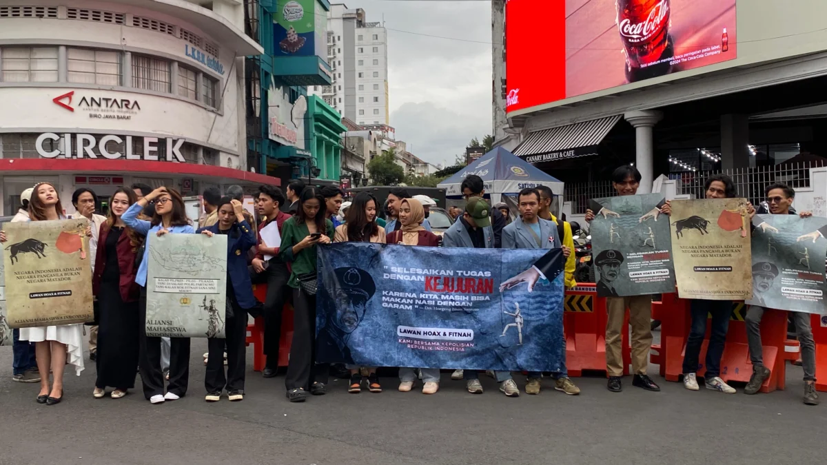 Aliansi Mahasiswa Indonesia Gelar Aksi Solidaritas di Bandung, Kutuk Isu Polri sebagai ‘Partai Coklat’
