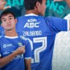 Bek kiri Persib, Zalnando kembali setelah status pinjamannya di PSIS Semarang berakhir. (persib)