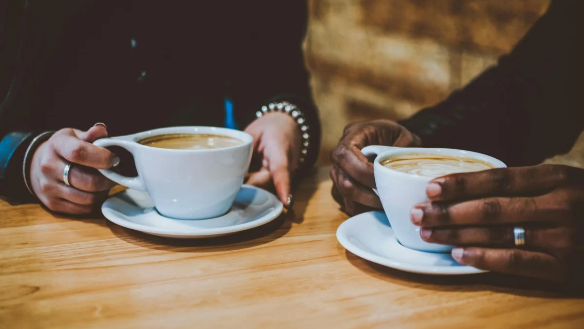 Rekomendasi Tempat Ngopi yang Cocok untuk Ngobrol Malam Minggu di Bandung