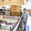 Ekonomi Pasar Baru Masih Lesu, Pedagang Harap Dukungan Pemerintah Suasana terkini lapak pedagang di Pasar Baru Trade Center, Kota Bandung, Sabtu (18/1). Foto: Dimas Rachmatsyah / Jabar Ekspres