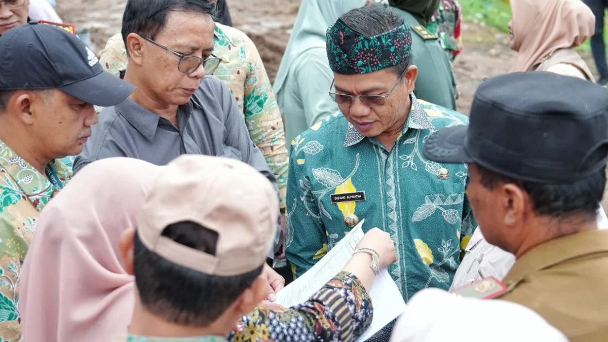 Bupati Bandung Geram Banyak Tempat Wisata Tidak Punya Izin! Bupati Bandung Dadang Supriatna akukan sidak ke tempat wisata yang ada di kawasan Bandung Selatan. Salah satunya Nimo Jungle Hotspring