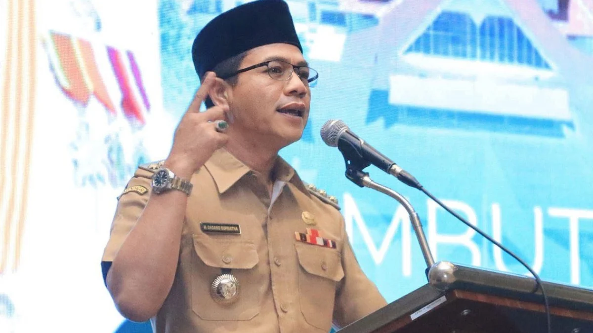 Bupati Bandung Dadang Supriatna instruksikan setiap OPD lakukan efesiensi anggaran dengan motong anggaran perjalanan dinas sebesar 50 persen.