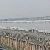 Keberadaan pagar laut yang terbuat dari bambu yang sempat heboh di Tanggerang, ternyata di Kabupaten Bekasi, ditemukan proyek serupa.