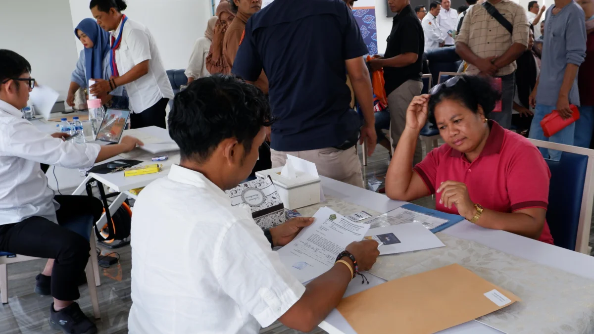 Kemenag Kembali Salurkan Santunan PDSK Lahan UIII Kemenag RI bersama Tim Terpadu Penertiban Lahan Kampus UIII menggelar penyaluran dana santunan di atas lahan UIII, Senin, 6 Januari 2025 hingga Jumat, 10 Januari 2025 mendatang.