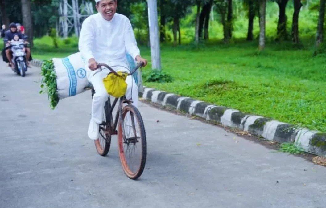 Gubernur Jabar terpilih Dedi Mulyadi turut merespon terkait wacana reaktivasi Bandara Husein Sastranegara yang ada di Kota Bandung.