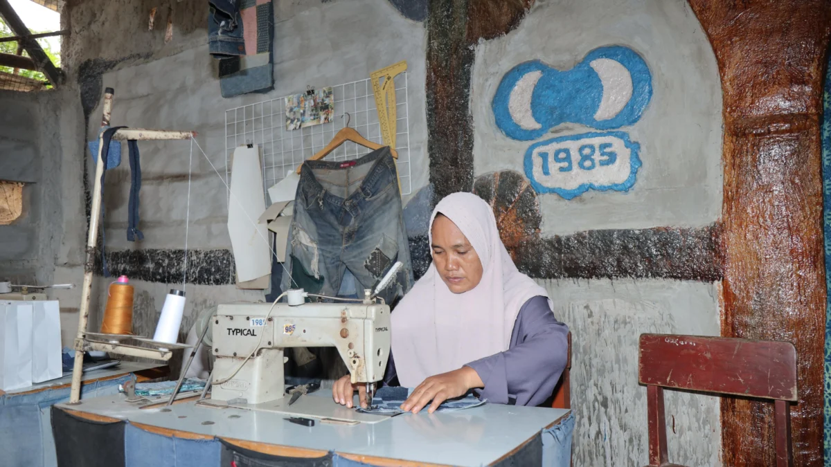 Nasabah PNM Mekaar Mengajar dan Berkarya, Mewujudkan Impian di Bantar Gebang