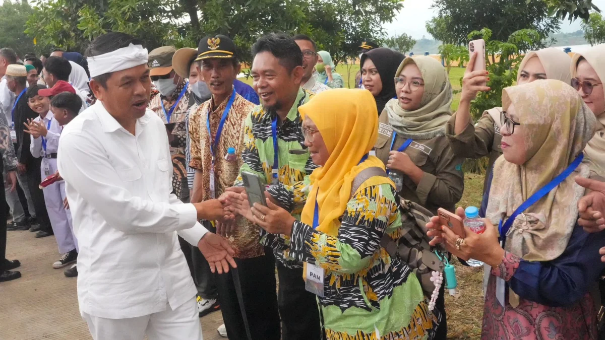 KDM Malu Ratusan Ribu Rumah di Jabar Belum Punya Listrik, Targetkan 2025 Seluruhnya Teraliri