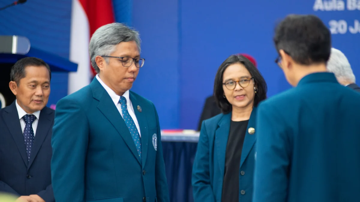 Prof. Tatacipta Dirgantara Resmi Dilantik sebagai Rektor ITB Periode 2025-2030