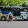 Bus Trans Metro Pasundan terparkir di jalan Dipatiukur, Kota Bandung, Jum'at (24/1). Foto: Dimas Rachmatsyah / Jabar Ekspres