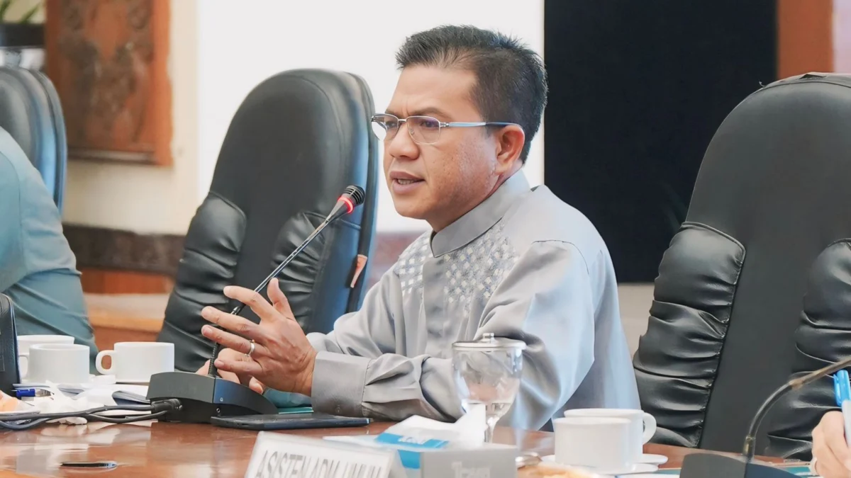Bupati Dadang Supriatna saat Rakor bersama para Kepala OPD di Gedung Moh Toha, Soreang, Kabupaten Bandung, Jumat (24/1/2025). Foto Istimewa