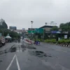 Situasi Simpang Gadog di jalur menuju arah Puncak, terdapat penerapan jalur Ganjil-Genap. pada Rabu (29/1). Foto : Regi