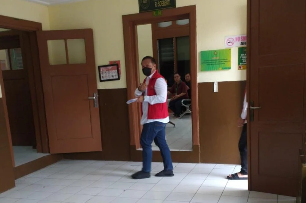 Kasus dugaan penipuan yang dilakukan oleh bos tekstil dengan kerugian Rp 100 miliar kembali di sidang di Pengadilan Negeri Bandung,
