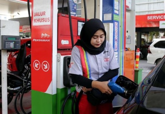 Awal Tahun Harga BBM Non Subsidi Pertamax Naik, Vivo 92 Lebih Murah! Mengawali tahun 2025 harga BBN Non subsidi yang diproduksi oleh Pertamina seperti jenis Pertamax mengalami kenaikan atau penyesuaian harga.
