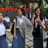 Polemik penahanan ijazah SMASMK di Jawa Barat dengan surat edaran Disdik membuat Ketua Forum Kepala Sekolah SMA Swasta angkat bicara.
