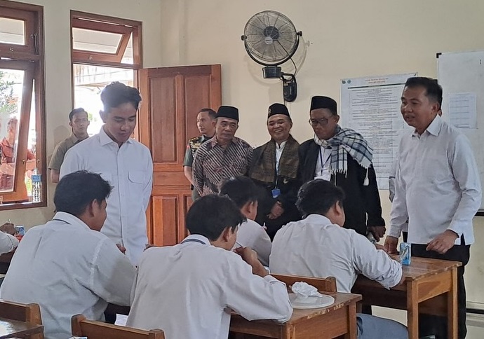 Disdik Kabupaten Ciamis Kebingungan Program Makan Bergizi Gratis Belum Ada Petunjuk Teknis! Program Makan Bergizi Gratis ( MBG ) di Kabupaten Ciamis ternyata belum terlaksana dan belum ada petunjuk teknis program itu.
