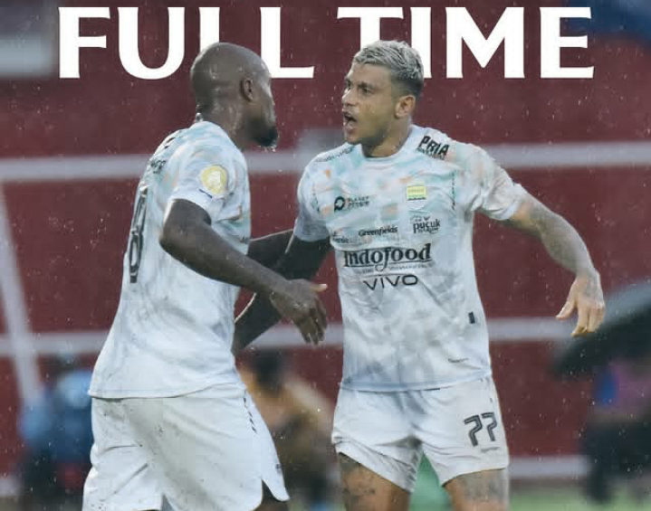 Curi 3 Poin di Blitar, Persib Kokoh di Puncak Klasemen Curi 3 Poin di Blitar, Persib Kokoh di Puncak Klasemen. (Instagram / persib)