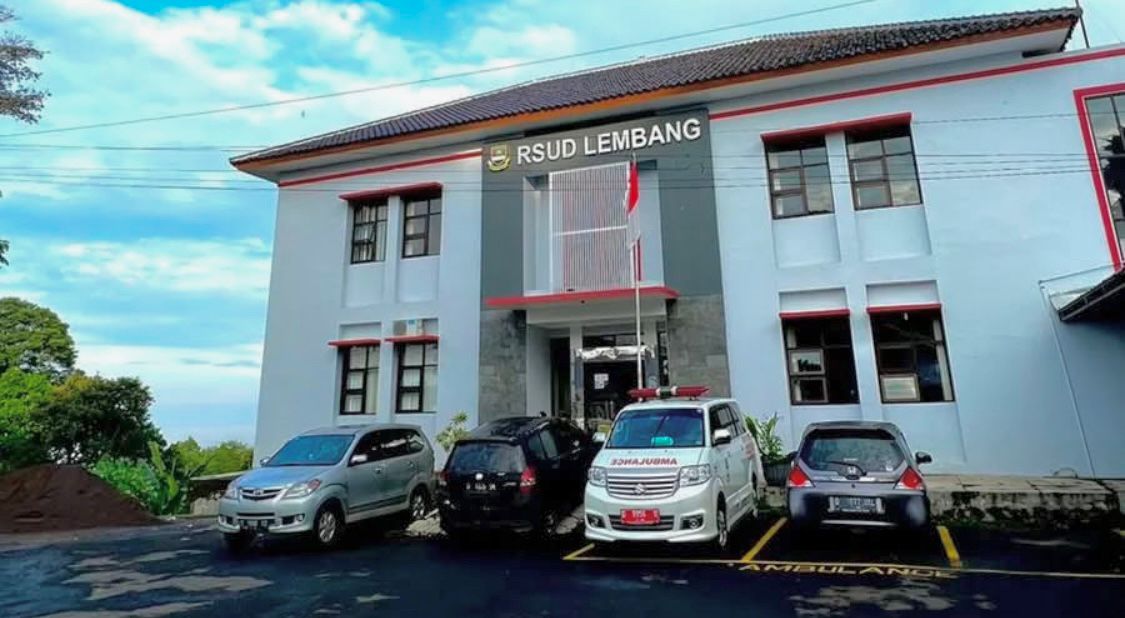 Ganggu Pasien RSUD Lembang, Bau Sampah Menyegat dari TPS Ilegal