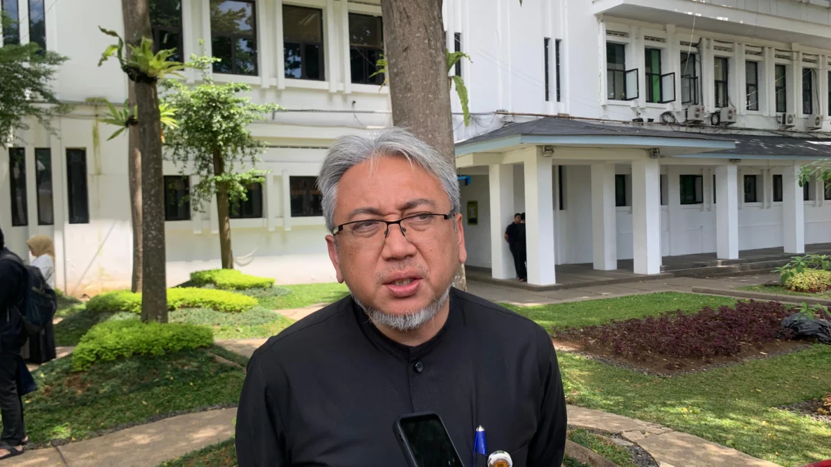 Imbas Penumpukan Sampah, Pemkot Bandung Jatuhi Sanksi Pengelola Pasar Caringin Kepala DLHK Kota Bandung, Dudy Prayudi (Sadam Husen / JE)