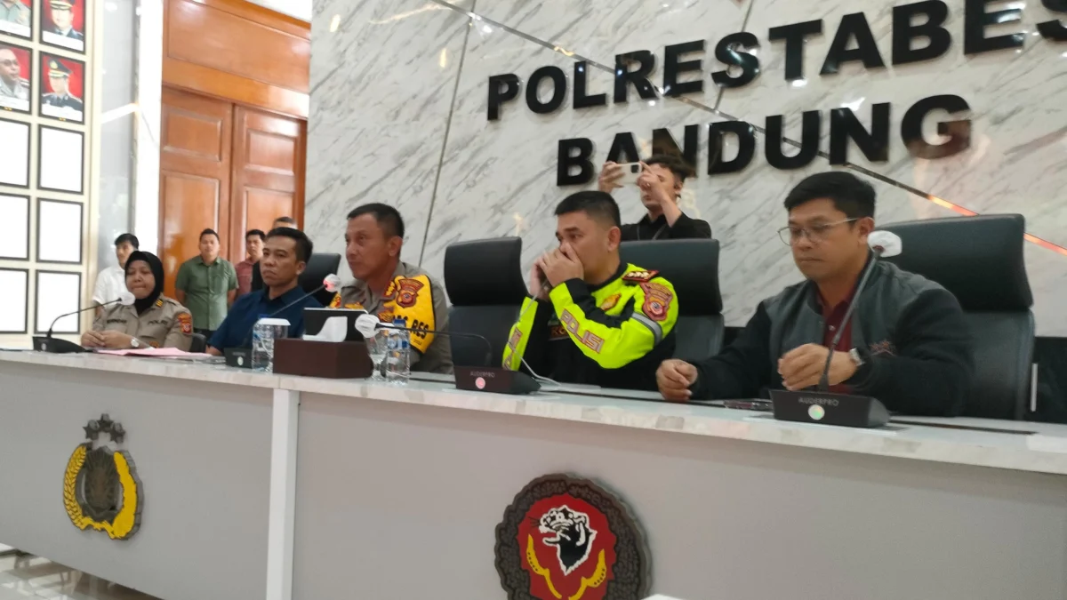 Dok. Kasat Narkoba Polrestabes Bandung, AKBP Agah Sonjaya (kanan). Foto. Sandi Nugraha.Dok. Kasat Narkoba Polrestabes Bandung, AKBP Agah Sonjaya (kanan). Foto. Sandi Nugraha.