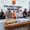 Dok. Polisi Tetapkan 5 Orang Tersangka Buntut Penyerangan Kantor Pemuda Pancasila di Bandung.
