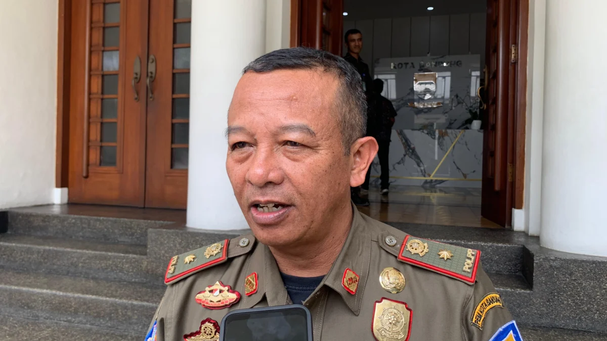 Kepala Satpol PP Kota Bandung, Rasdian (Sadam Husen / Jabar Ekspres)