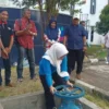 Target 1.000 Sambungan Rumah Air Bersih di Kota Banjar Belum Tercapai Perumdam Tirta Anom Banjar meresmikan sambungan rumah (SR) distribusi air bersih di Kelurahan Situ Batu Kecamatan Banjar Jawa Barat. Target seribu langganan hingga tahun 2025 ini masih belum tercapai. (Cecep Herdi/Jabar Ekspres)