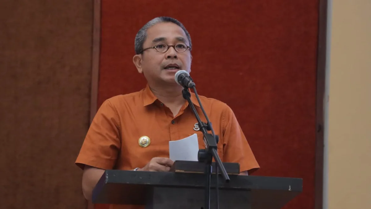 Pj Wali Kota Cimahi, Benny Bachtiar dalam Launching dan Penyampaian Informasi E-SPPT PBB Tahun 2025 di Techno Park (Mong / Jabar Ekspres)