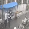 Rekaman video memperlihatkan pelaku memakai baju putih melecehkan seorang wanita di Kecamatan Batujajar, Bandung Barat. Dok rekaman CCTV warga