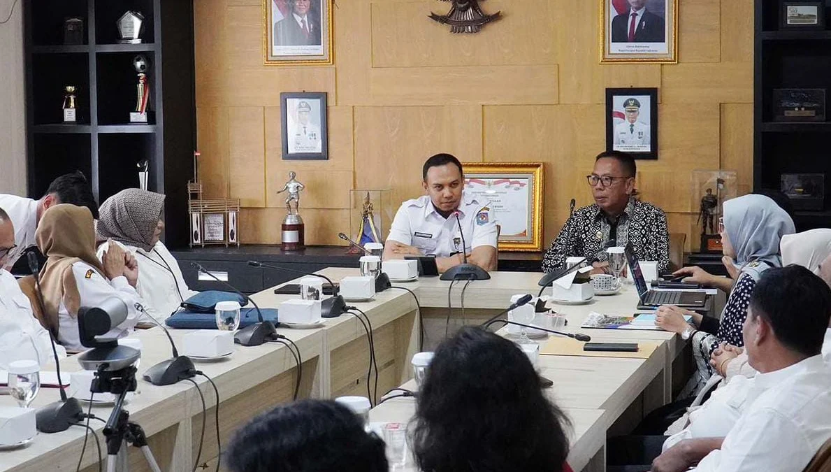 Tata Kelola APBD Kota Bogor Dilirik Itjen Kemendagri Jajaran Itjen Kemendagri saat melakukan monitoring dan evaluasi pendapatan dan tata kelola APBD Kota Bogor. (Yudha Prananda / Jabar Ekspres)