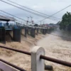 Ilustrasi: Kondisi debit air Sungai Ciliwung di Bendung Katulampa, Kota Bogor, Selasa (28/1). (Yudha Prananda / Istimewa)