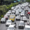 Kendaraan terjebak kemacetan di Jalan Pasteur, Kota Bandung, Kamis (30/1). Foto: Dimas Rachmatsyah / Jabar Ekspres