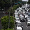 Kendaraan terjebak kemacetan di ruas jalan Pasteur, Kota Bandung. Foto: Dimas Rachmatsyah / Jabar Ekspres