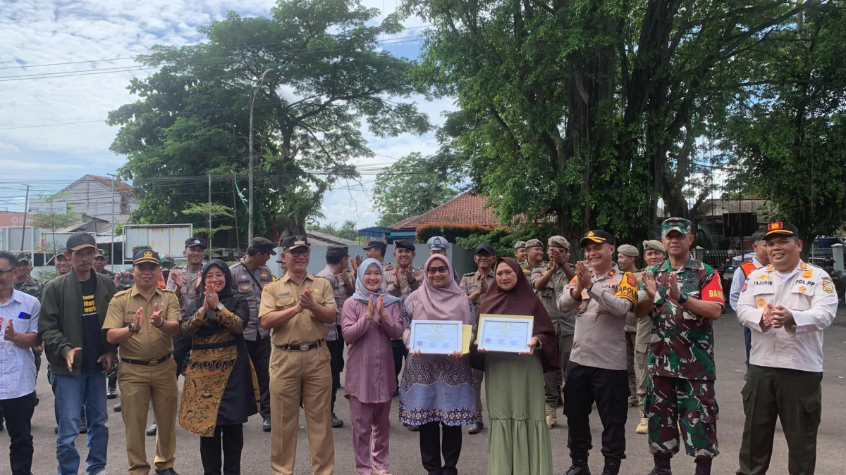 Pemkab Bogor Berikan Penghargaan kepada Emak-Emak Penghadang Pencuri Gas