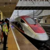 Kereta Cepat Whoosh di Stasiun Padalarang, Kabupaten Bandung Barat, Jawa Barat. (Foto/ANTARA)