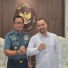 Ilustrasi: Staf Khusus Menteri Kelautan dan Perikanan Doni Ismanto Darwin (kanan) pastikan kasus pagar laut dituntaskan. (Instagram / doniismantodarwin)