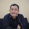 BERIKAN MASUKAN: Anggota Komisi IV DPRD Kota Bandung, Heri Hermawan, mendorong Pemkot Bandung bisa memaksimalkan bantuan yang diterima warga miskin.