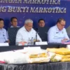 Kepala Badan Narkotika Nasional (BNN) Komjen Pol Marthinus Hukom (kedua dari kiri). (foto/ANTARA)