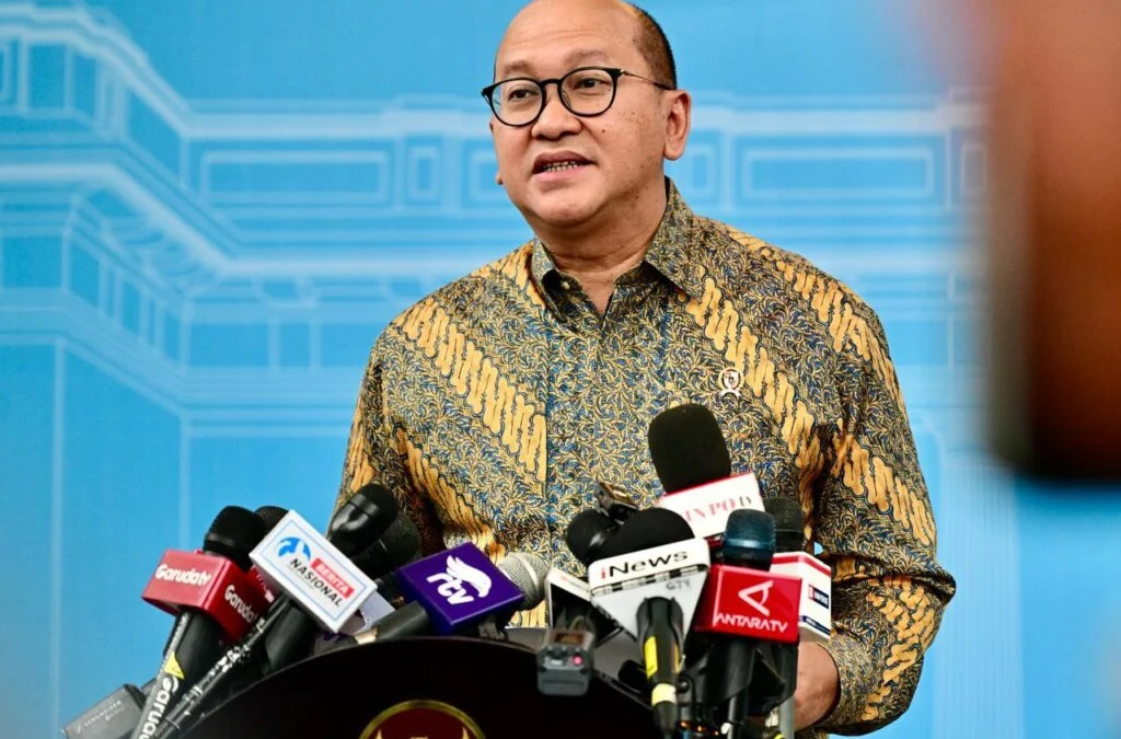 Dukung Peningkatan Investasi, Target Pemerintah Capai Rp3,41 Kuadriliun di 2029 Menteri Investasi dan Hilirisasi/Kepala BKPM Rosan Roeslani menyampaikan keterangan pers kepada awak media di Istana Merdeka Jakarta, Selasa (04/02/2025). (Foto: BPMI Setpres)