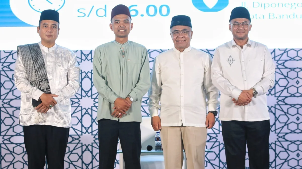 Ustad Abdul Somad saat menghadiri Tabligh Akbar yang diselenggarakan Darul Hikam di Bale Asri Pusdai, Kota Bandung