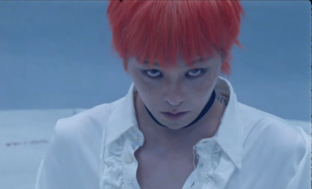 Penampilan G-Dragon dalam lagu terbarunya Drama. (youtube @officialGDRAGON)