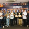 Para juara di turnamen Billiard 9 Ball Class Pemula PWI Kota Bogor bersama panitia pelaksana, Rabu (19/2). (Yudha Prananda / Jabar Ekspres)