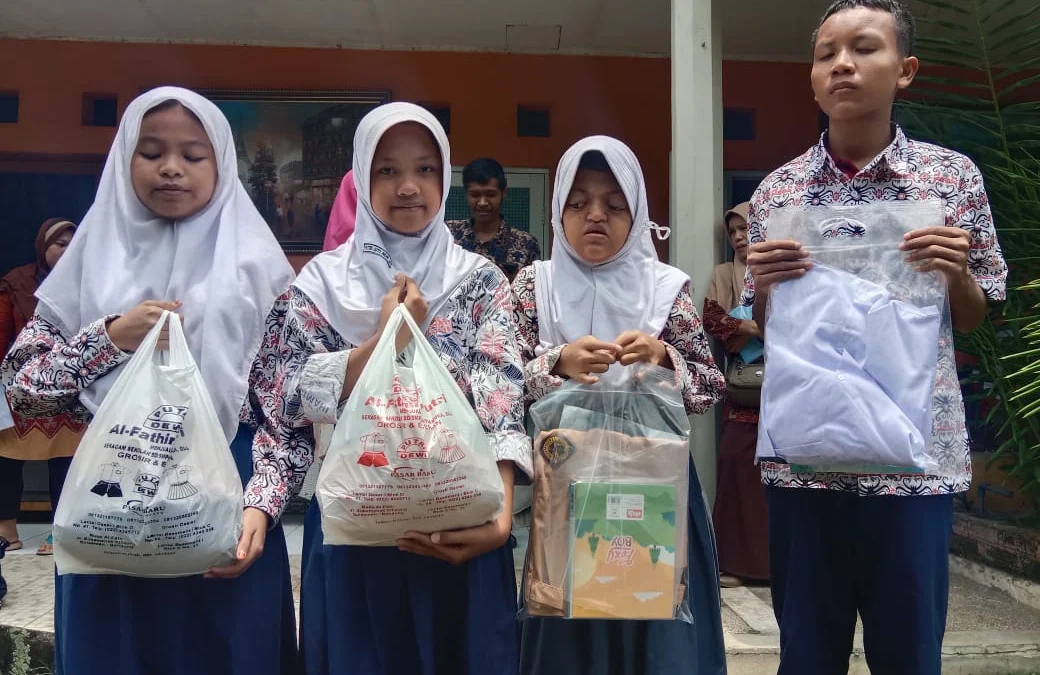 Sejumlah Siswa Penyandang Disabilitas Penerima Manfaat Dari Adam-Adrian di Rumah Bhineka (Mong)