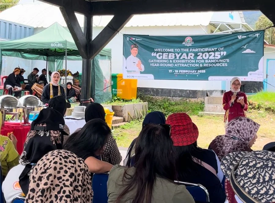 Dinas Kebudayaan Pariwisata (Disbudpar) Kabupaten Bandung mengajak 20 travel agent tingkat nasional dan 26 travel agent se-Asean untuk berperan menjadi buyer dalam kegiatan yang bertujuan mempromosikan potensi wisata di Kabupaten Bandung. Foto Agi