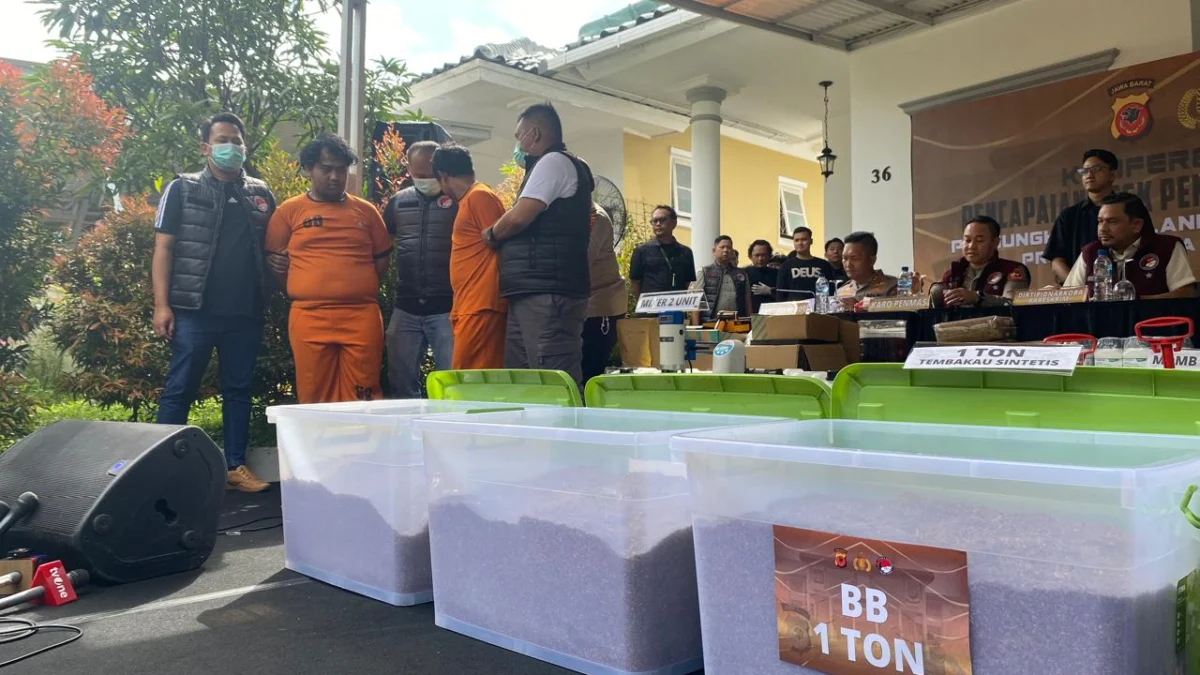 Jaringan Narkoba Malang-Bali di Sentul Dibongkar, Polisi Amankan 2 Pelaku dan 1 Ton Tembakau Sintetis