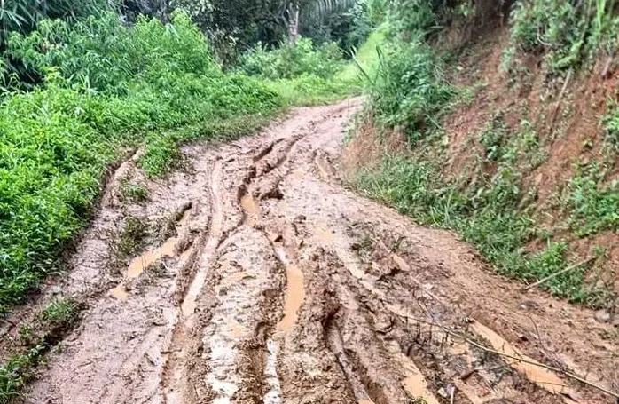 Adanya dugaan kasus manipulasi penggunaan Anggaran dana Desa Bojong di Kecamatan Rongga, Kabupaten Bandung Barat dapat sorotan DPRD dan Warga