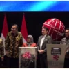 PT Bursa Efek Indonesia (BEI), PT Kliring Penjaminan Efek Indonesia (KPEI), dan PT Kustodian Sentral Efek Indonesia (KSEI), bersama Otoritas Jasa Keuangan (OJK) dan MSCI meluncurkan produk derivatif baru yaitu Foreign Index Futures atau Kontrak Berjangka Indeks Asing (KBIA) di Jakarta, Selasa (25/2/2025). ANTARA/HO-BEI.